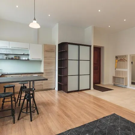 Lux - Easy Apartamento